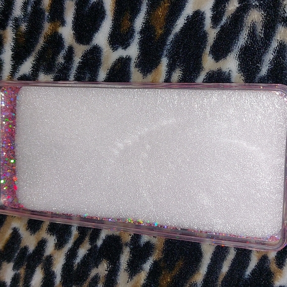 Phone case. - Picture 2 of 12